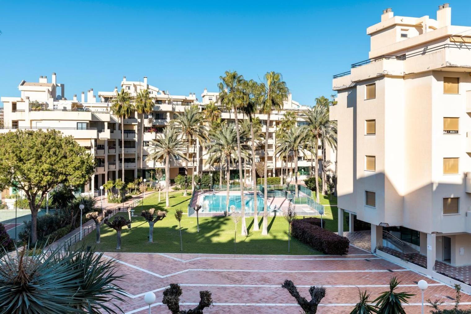 Primera Linea Del Mar - Acceso Directo Playa Carihuela Torremolinos Exterior photo